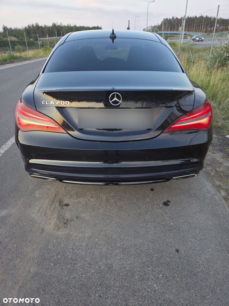 Mercedes-Benz CLA 200 7G-DCT AMG Line - 5