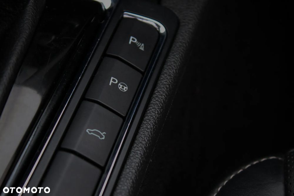 Skoda Superb 2.0 TDI DSG Exclusive - 24