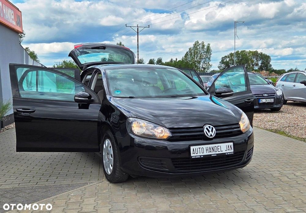 Volkswagen Golf - 22