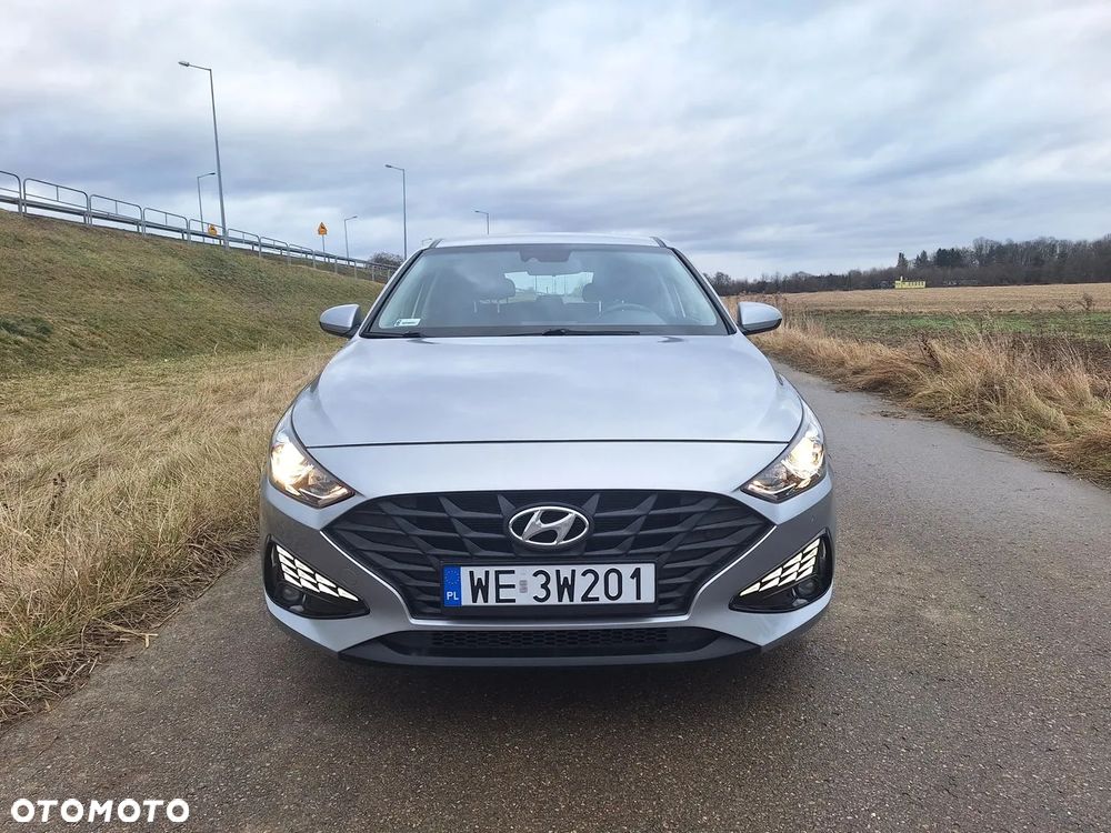 Hyundai i30 1.5 DPI Classic + - 9