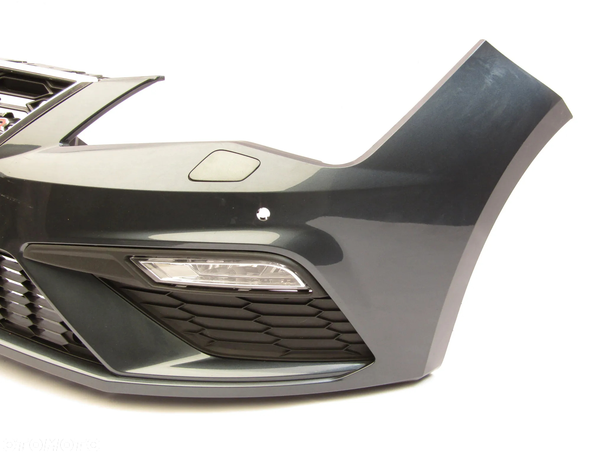 Zderzak przedni Seat Leon FR 17 - 20 Sprysk./ Pdc-4 Lakier LC7V - 13