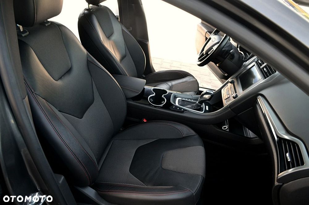 Ford Mondeo - 25