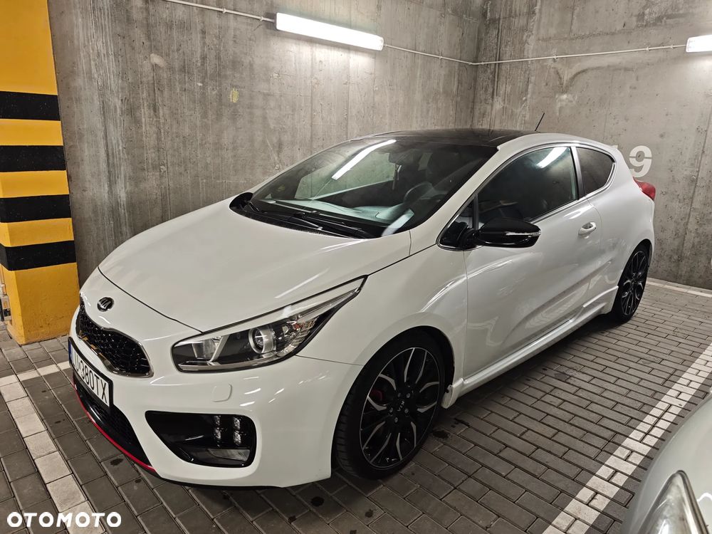 Kia Ceed - 1