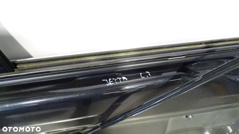 DRZWI LEWY TYŁ VOLKSWAGEN JETTA V LC9X - 10