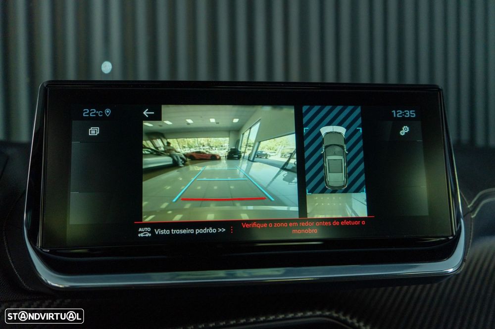 Peugeot 2008 1.2 PureTech GT EAT8 - 17