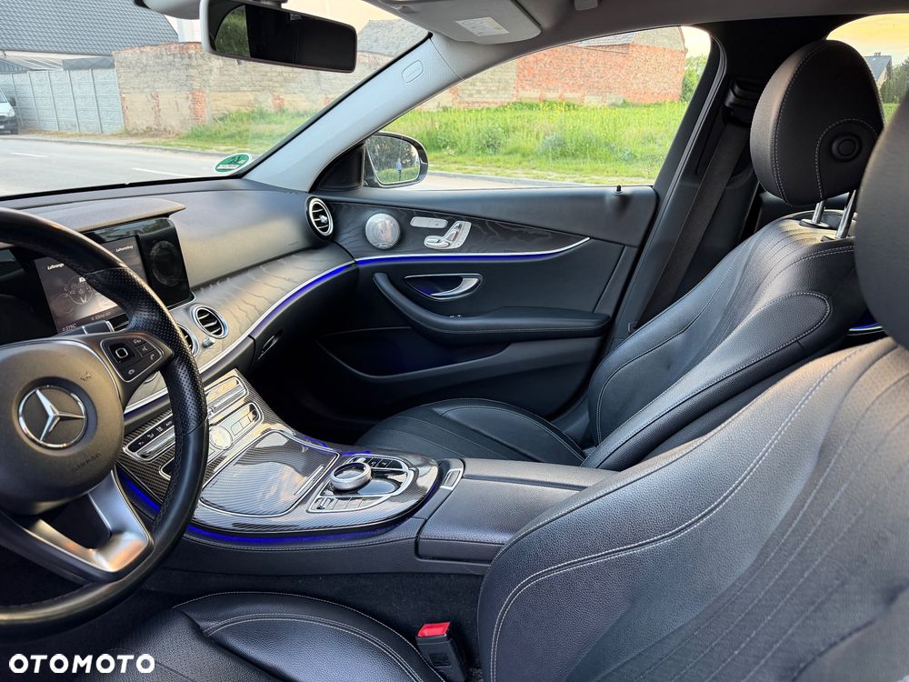 Mercedes-Benz Klasa E 200 9G-TRONIC Avantgarde - 26