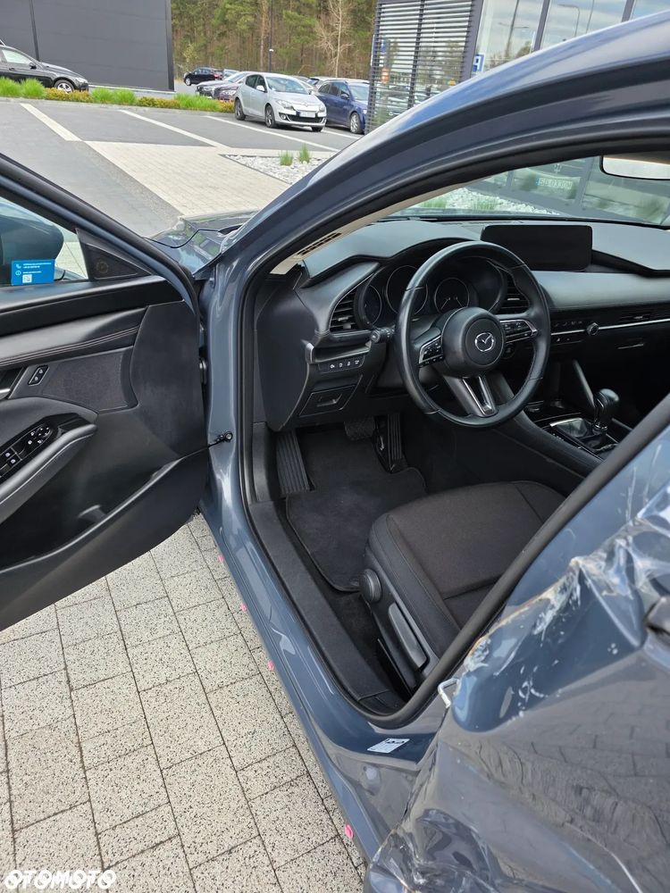 Mazda 3 2.0 mHEV Hikari - 18