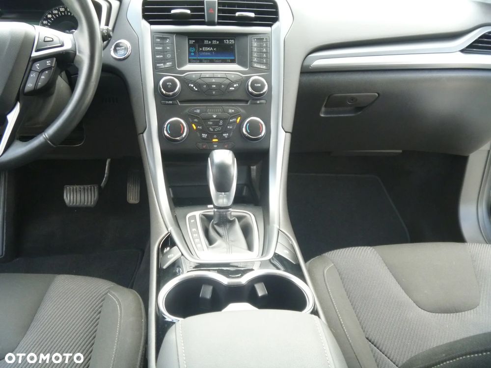 Ford Mondeo 2.0 TDCi Titanium PowerShift - 32