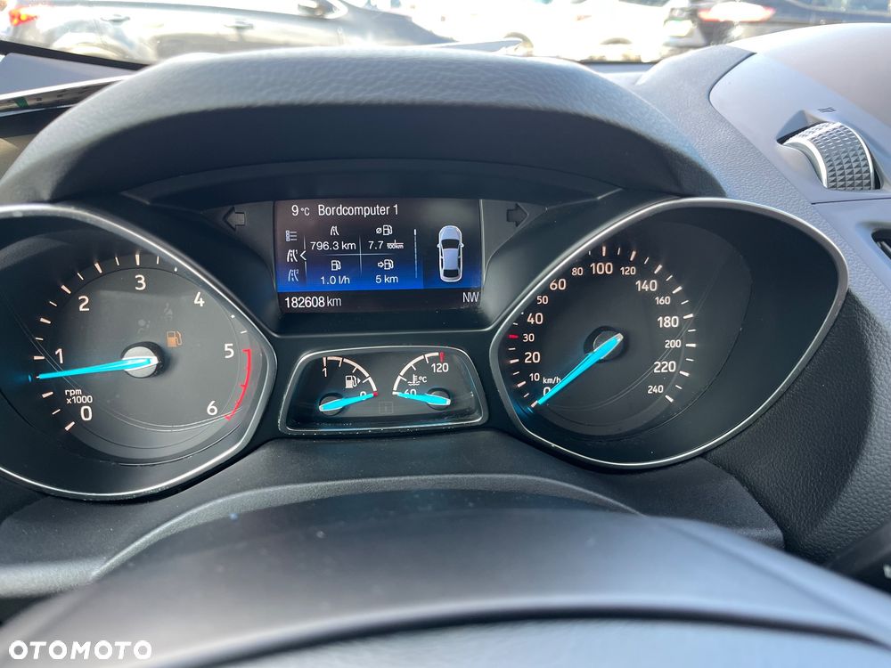 Ford Kuga 2.0 TDCi 4x2 Titanium - 26