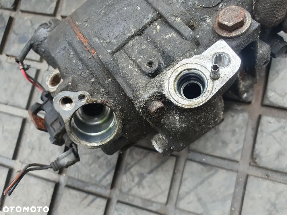 SPRĘŻARKA POMPA KLIMATYZACJI 6Q0820803P AUDI A2 8Z 1.4 16V 75 KM 99-05 - 4