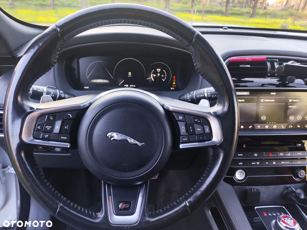 Jaguar F-Pace 3.0 V6 AWD S - 13