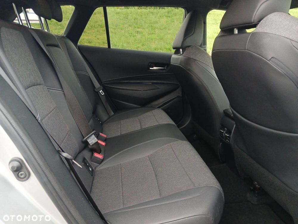Toyota Corolla 1.8 Hybrid Comfort - 14