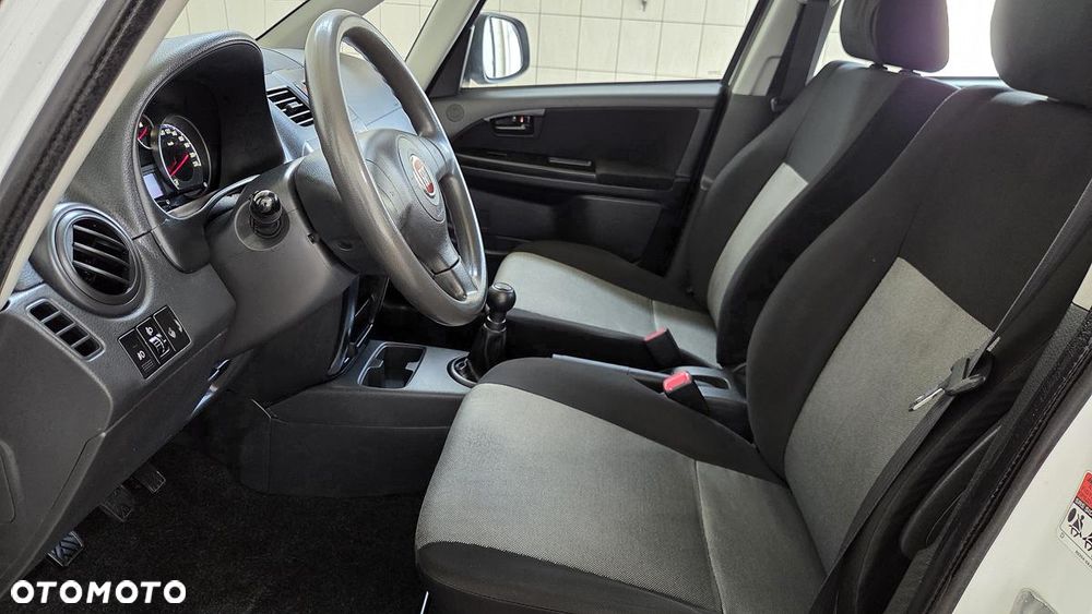 Fiat Sedici 1.6 16V 4x2 Emotion - 9
