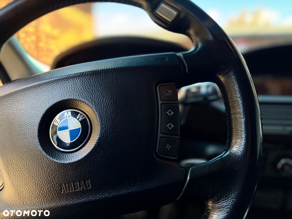 BMW Seria 7 750i L - 22