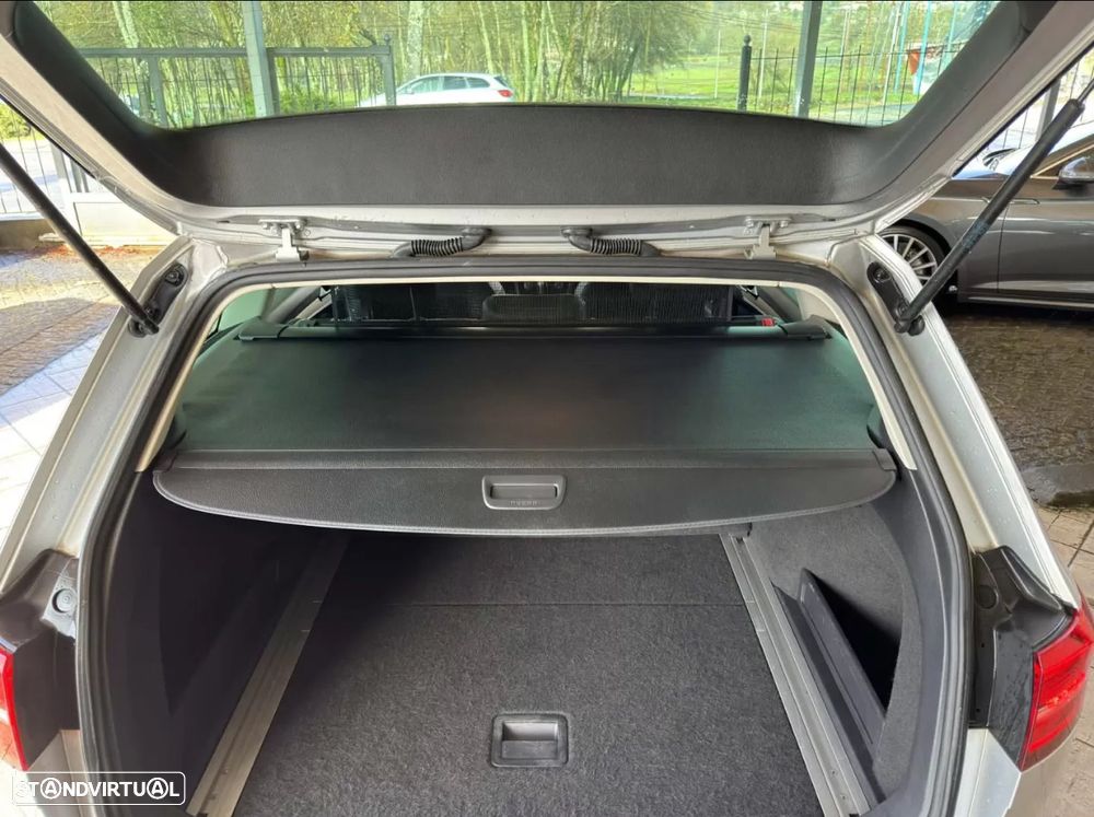 VW Passat 2.0 TDI (BlueMotion ) DSG Highline - 11