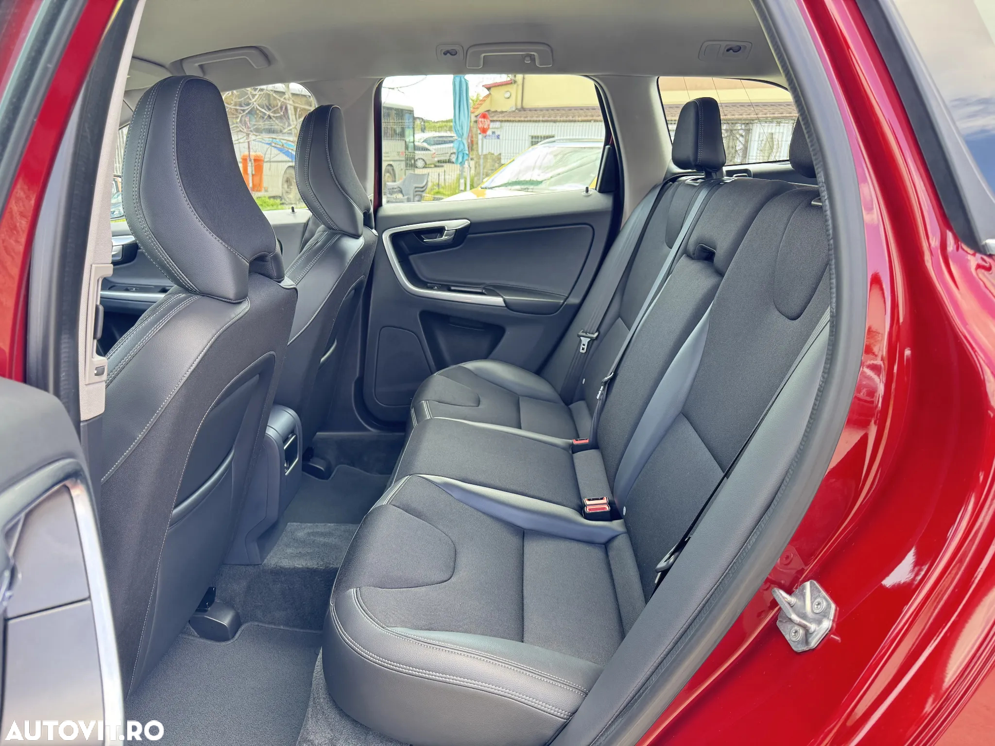 Volvo XC 60 D3 Geartronic Summum - 12