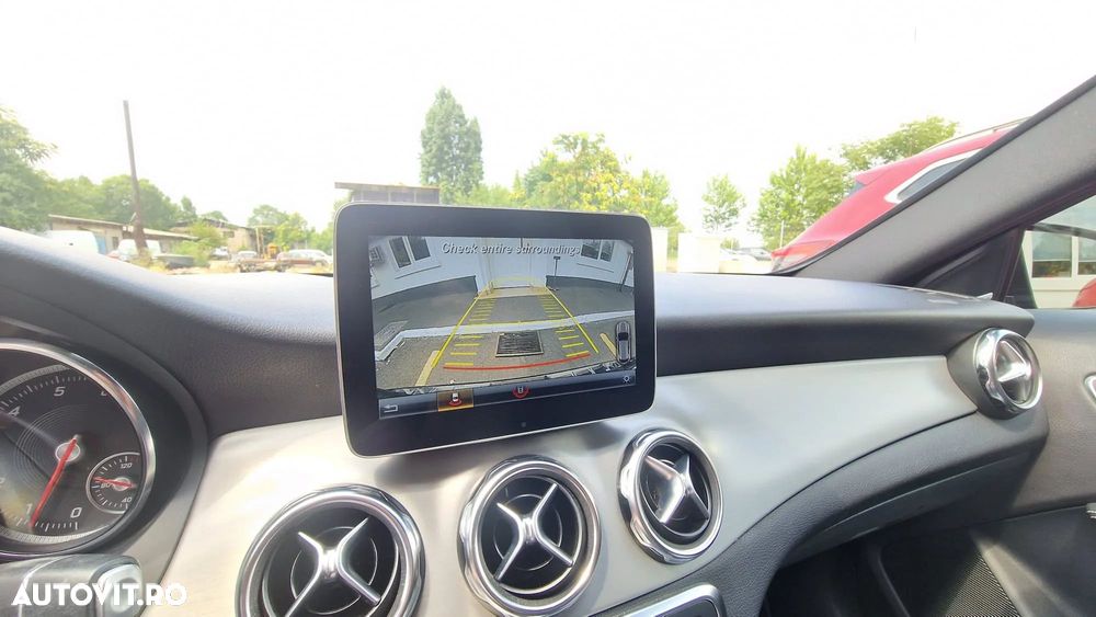 Mercedes-Benz GLA - 5