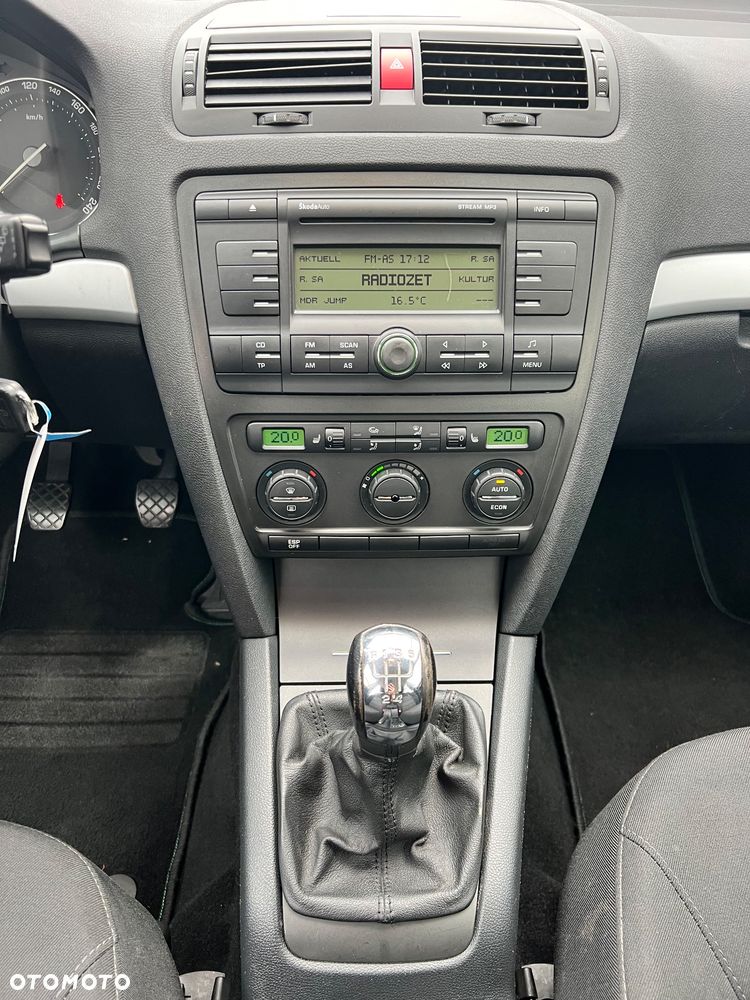 Skoda Octavia 1.6 Team Edition - 14