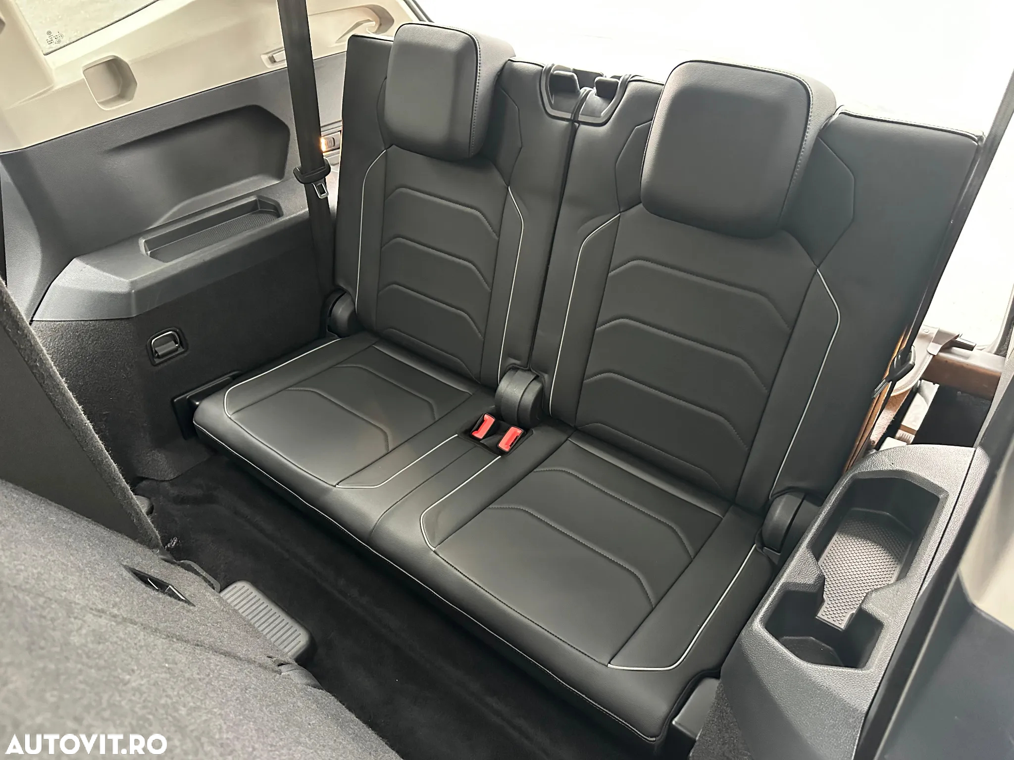 Volkswagen Tiguan Allspace 2.0 TDI 4Mot DSG R-Line - 20