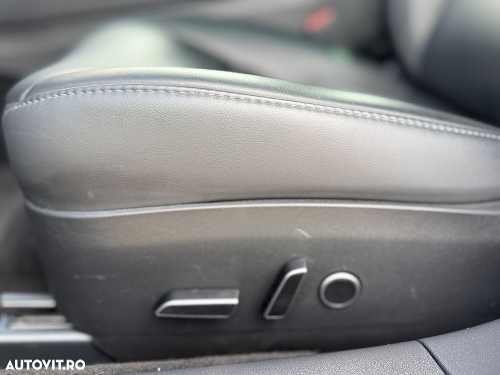 Tesla Model 3 - 7