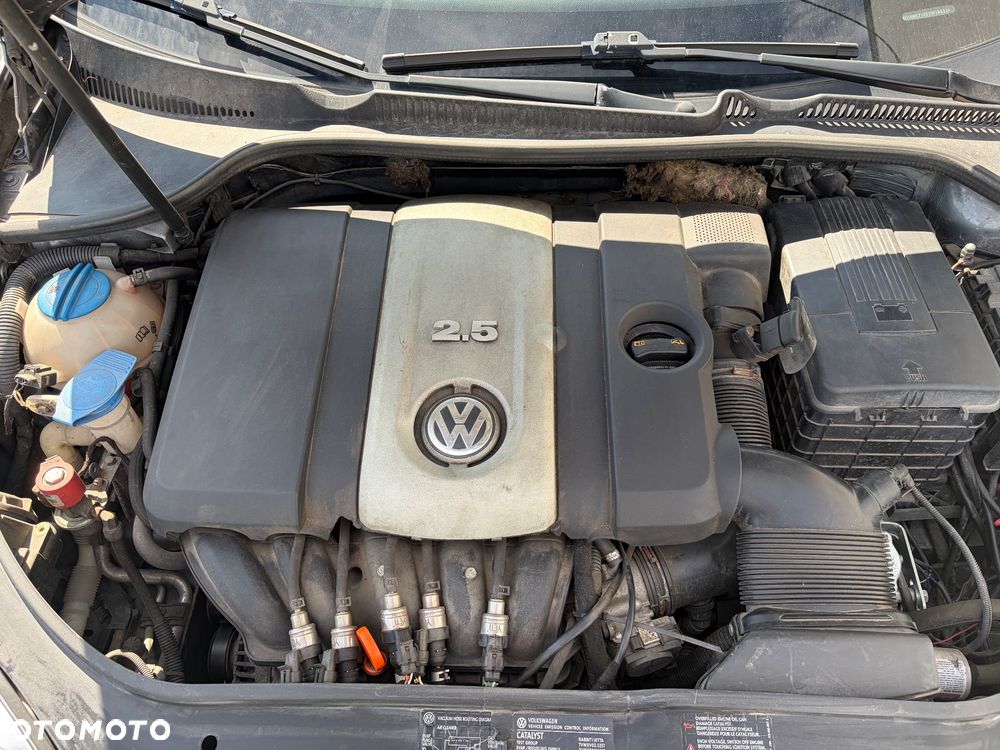 Volkswagen Golf - 1
