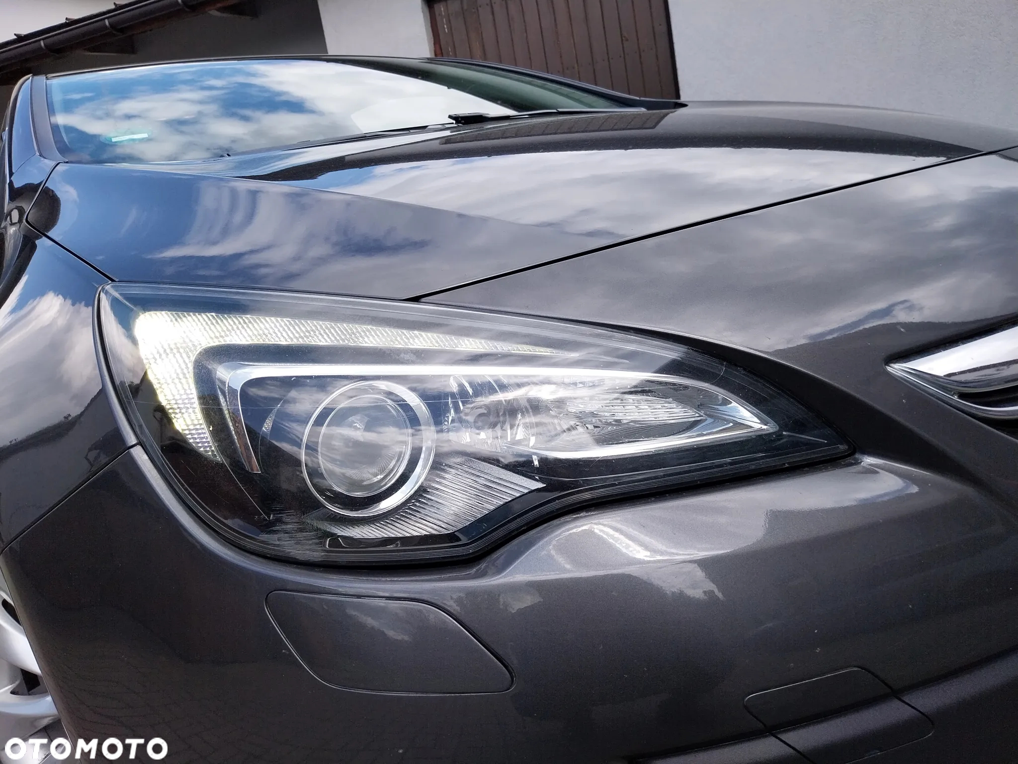 Opel Astra GTC 1.4 Turbo - 2