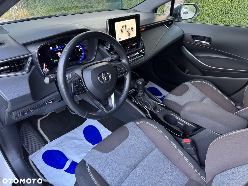 Toyota Corolla - 21