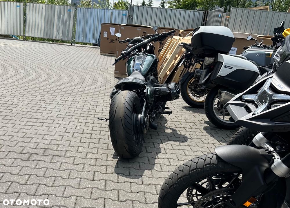 BMW R - 8