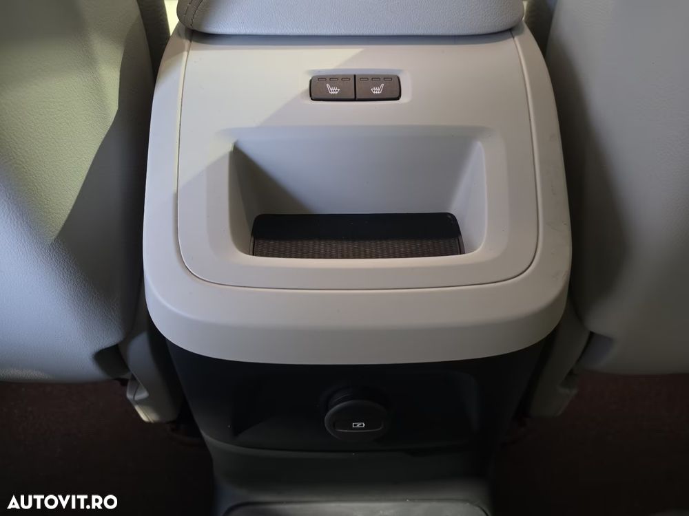 Volvo XC 60 T6 AWD Recharge Plus Bright - 13