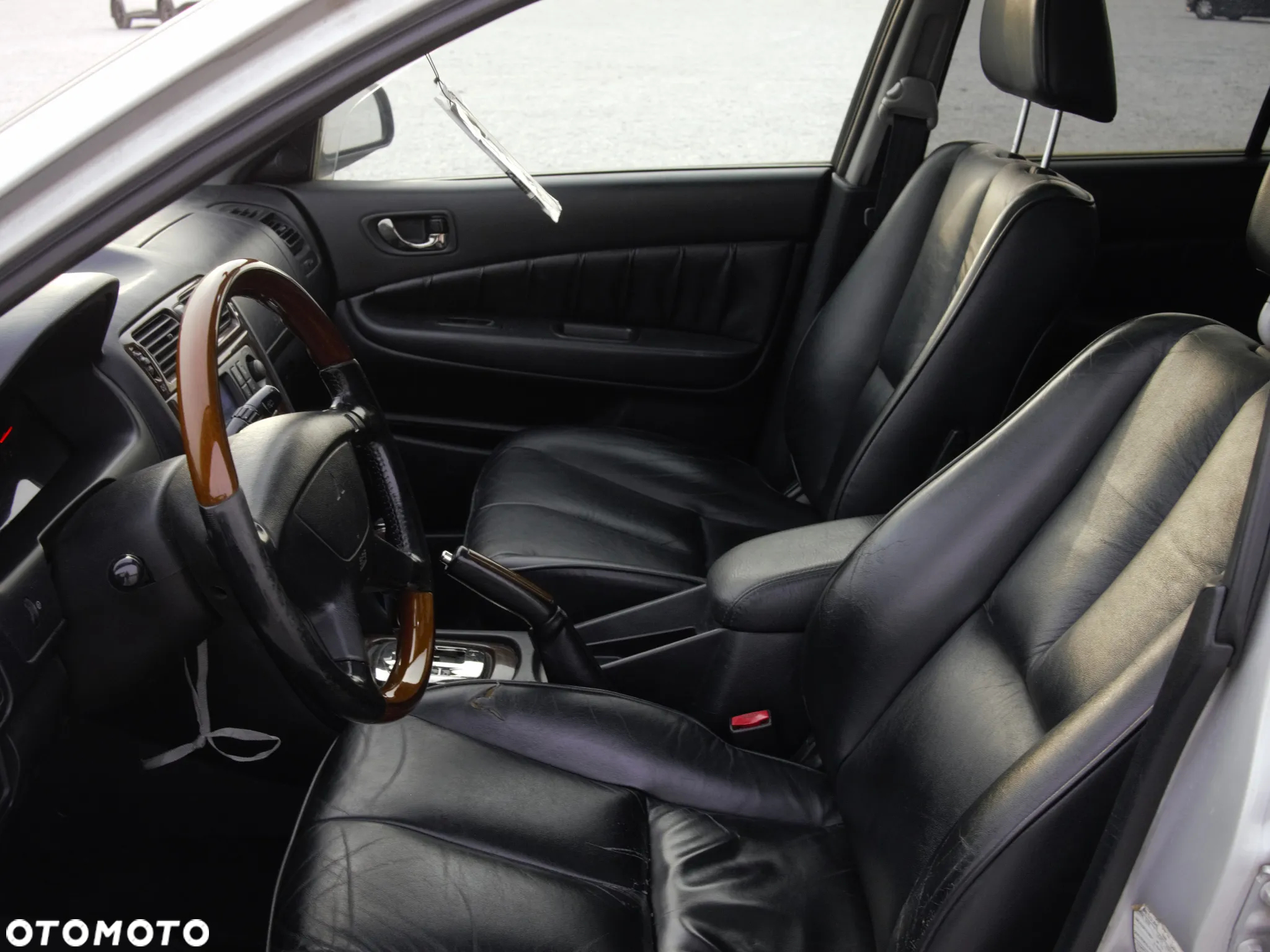 Mitsubishi Galant - 35