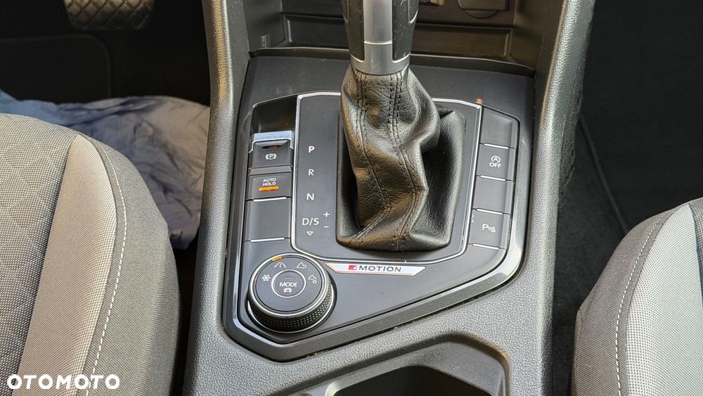 Volkswagen Tiguan 2.0 TDI SCR 4MOTION (BlueMotion Techn.) DSG Highline - 12