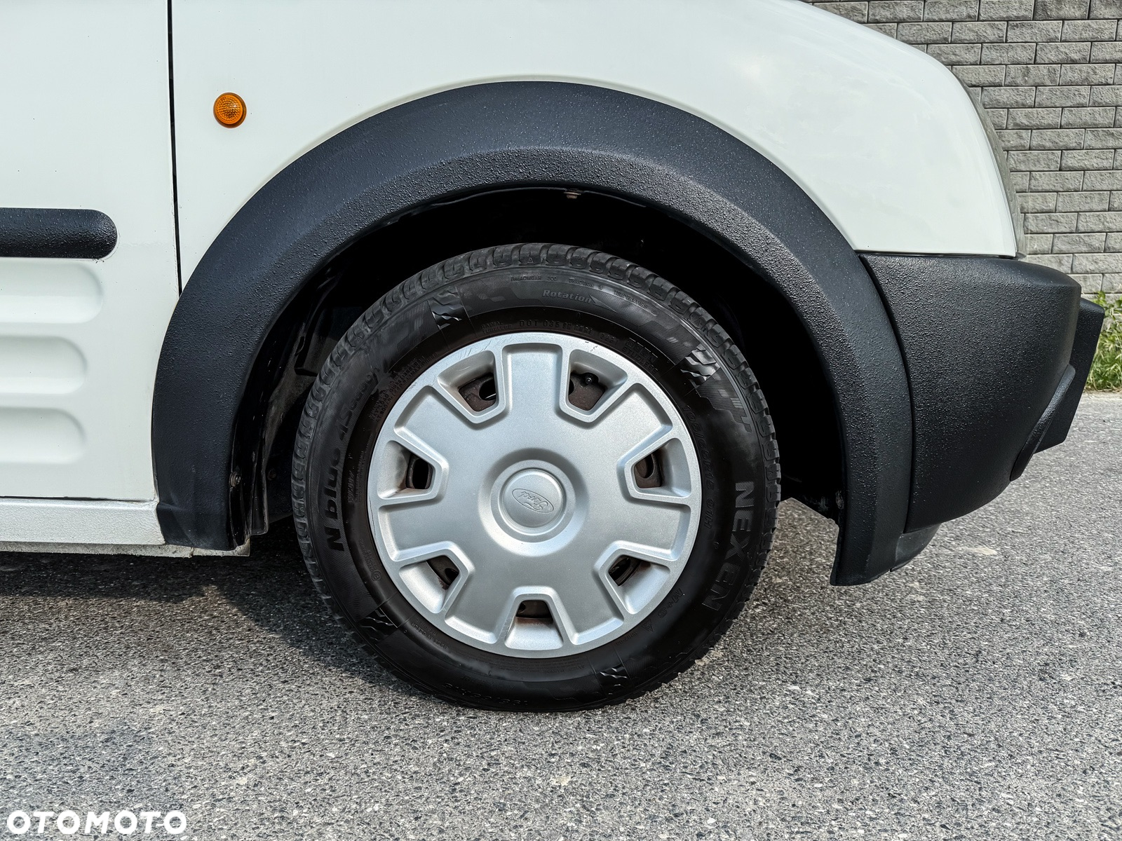 Ford Transit Connect - 11