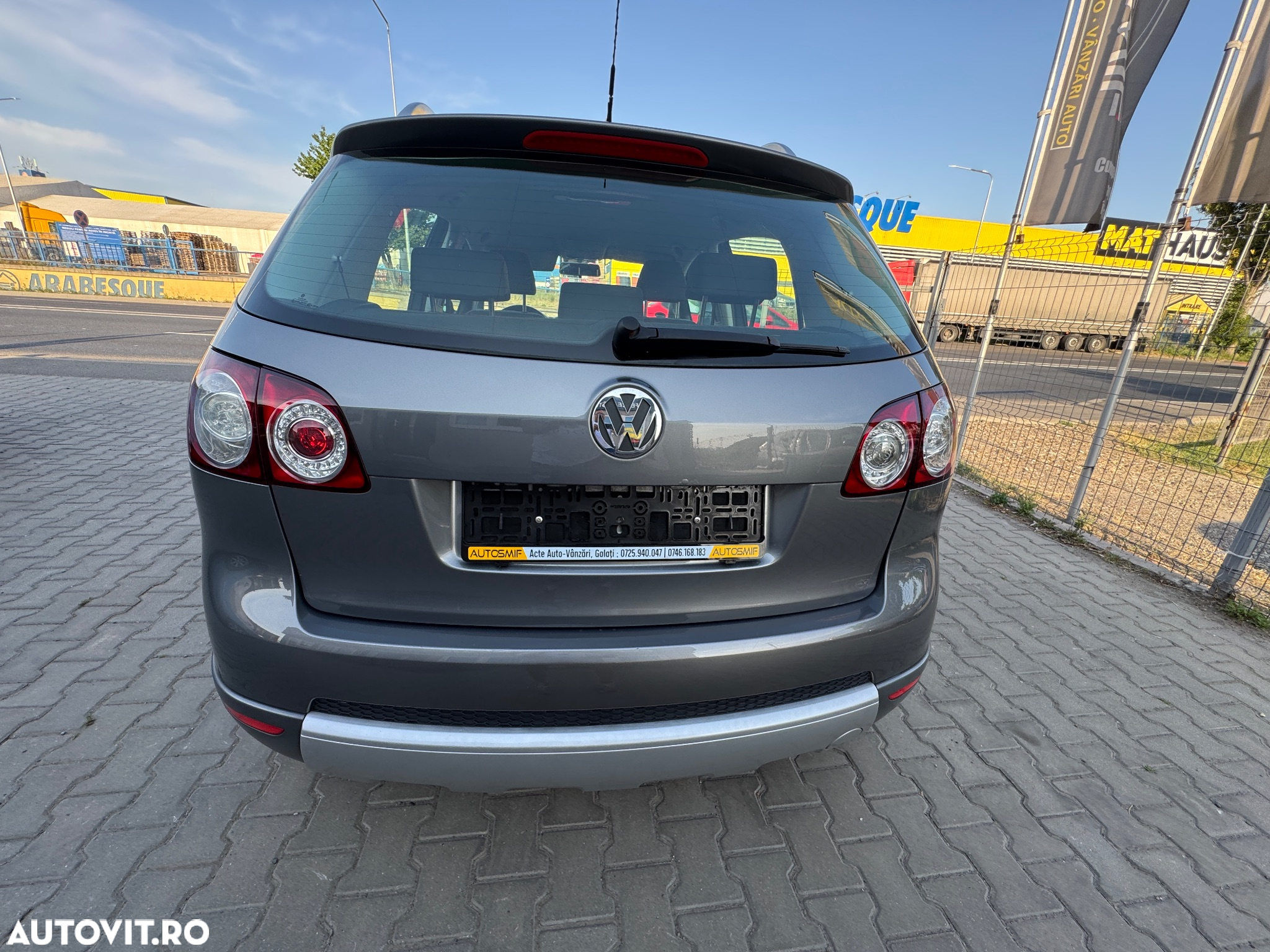 Volkswagen Golf Plus 1.9 TDI DPF DSG CrossGolf - 32