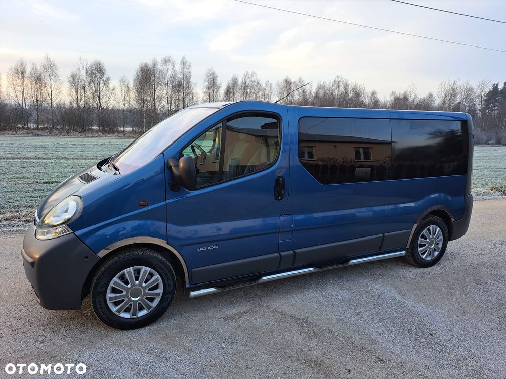 Opel Vivaro - 1