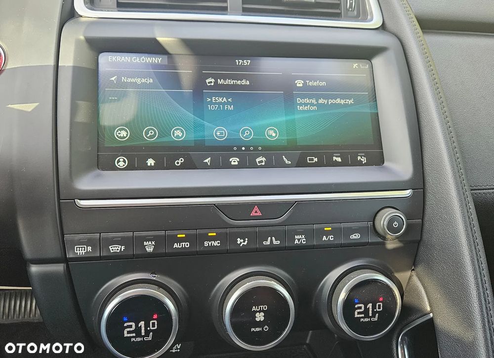 Jaguar E-Pace P250 AWD SE - 25