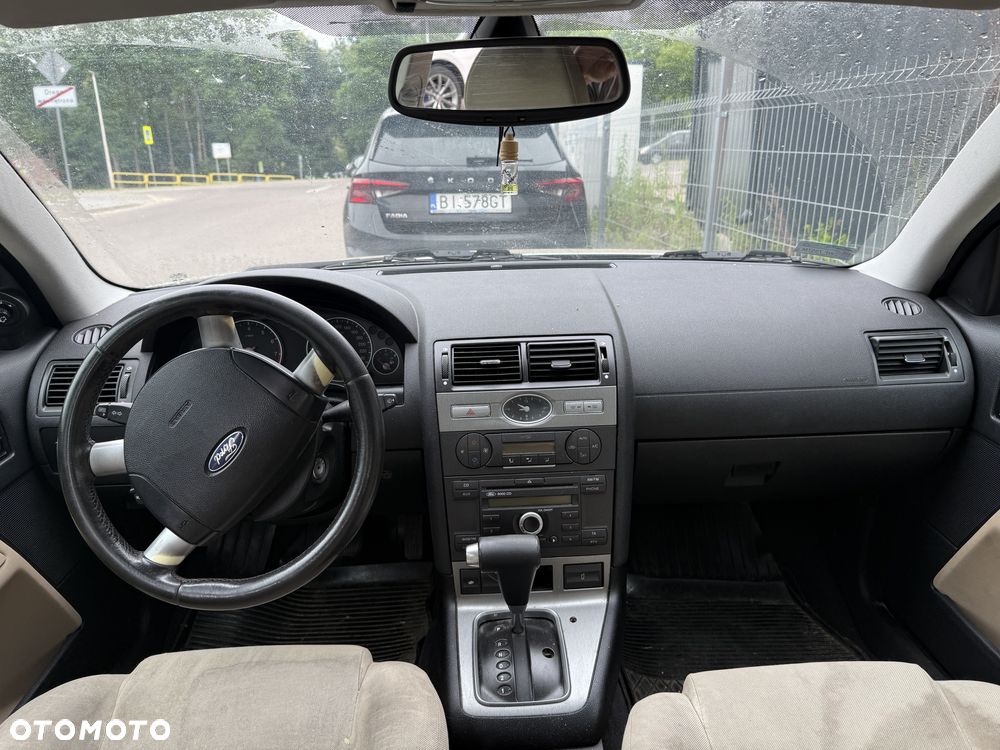 Ford Mondeo 2.0 Ghia - 5