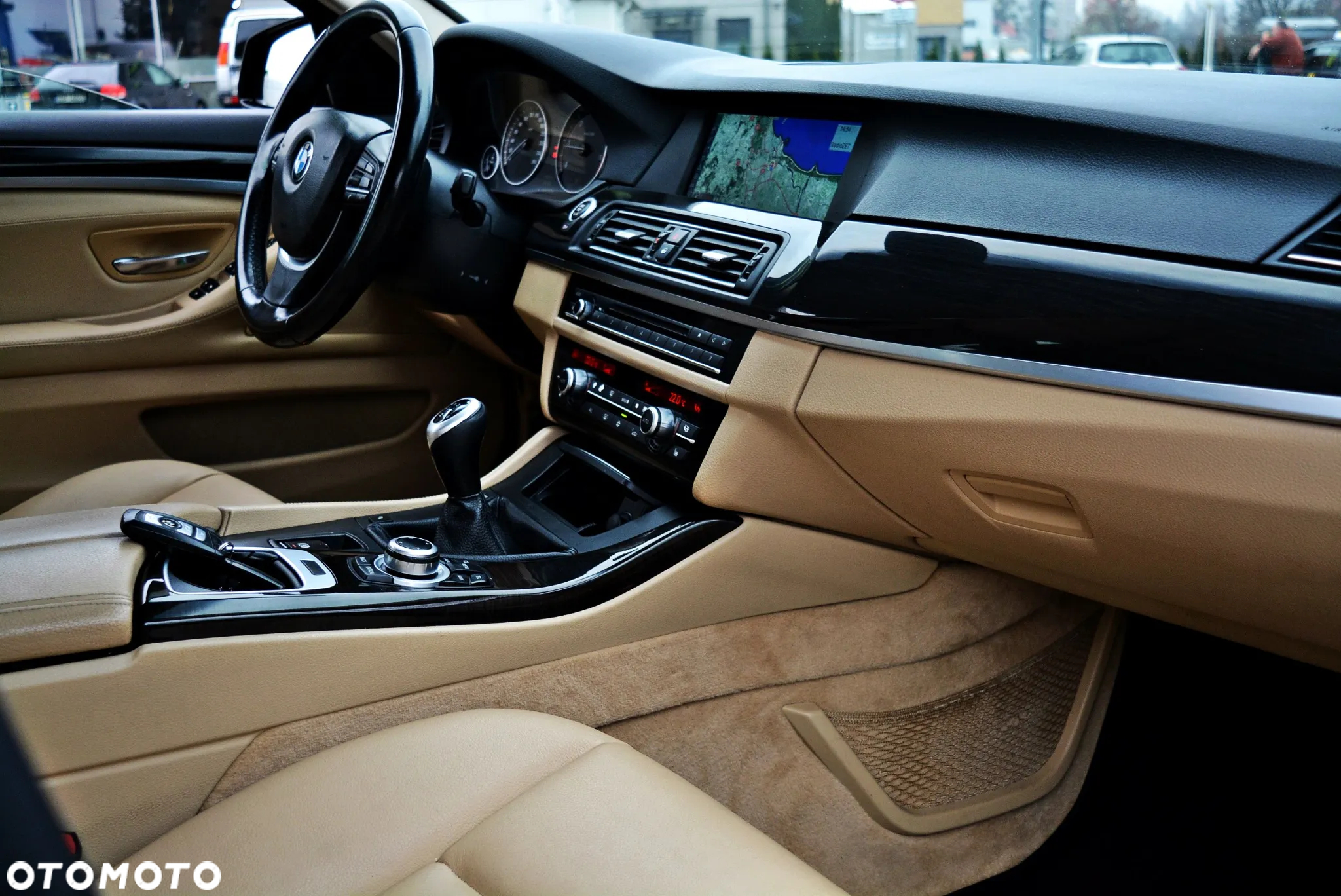 BMW Seria 5 520d Touring - 12