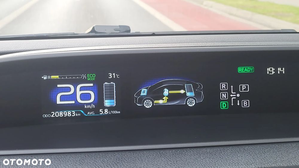 Toyota Prius Hybrid - 21