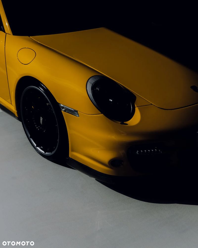 Porsche 911 - 17