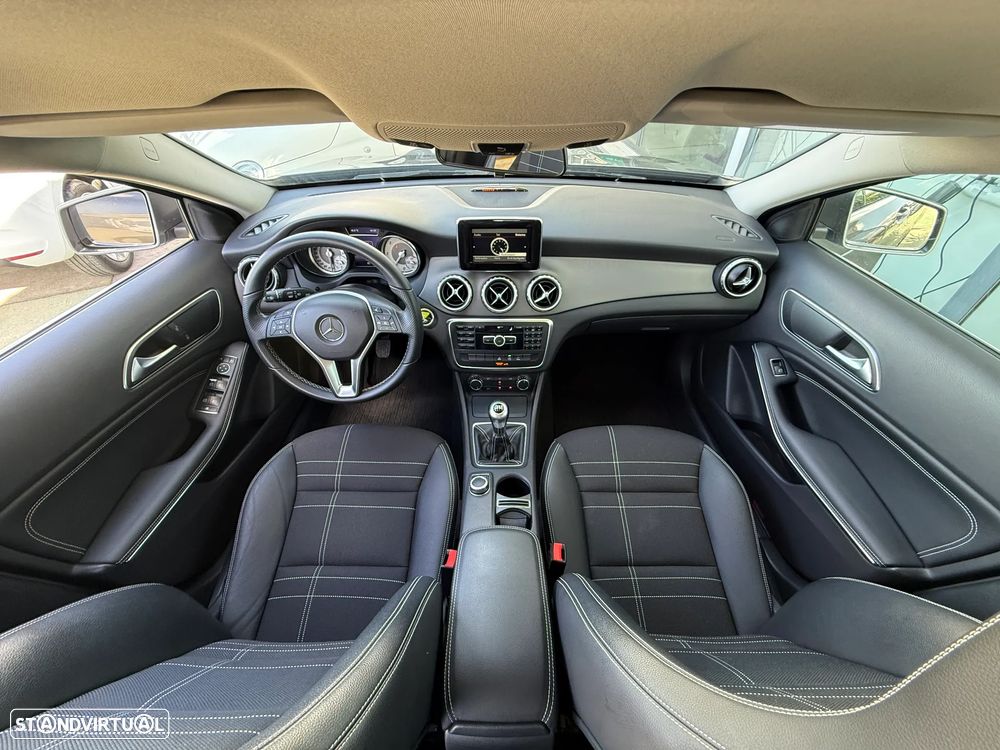 Mercedes-Benz GLA 180 CDI Urban - 19