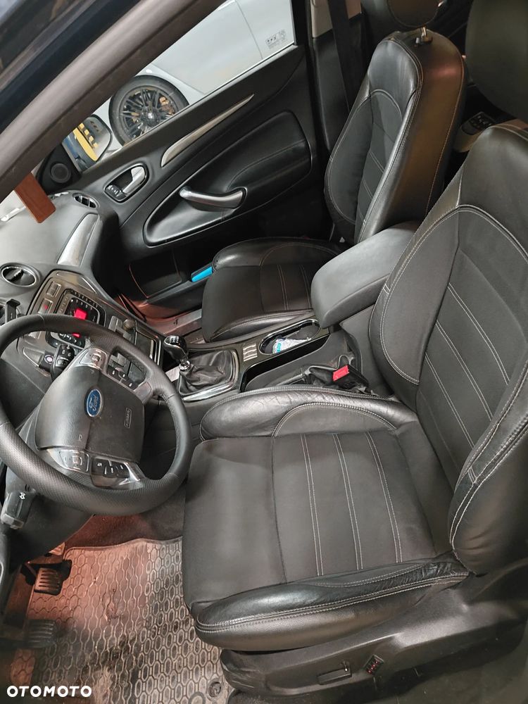 Ford Mondeo 2.5 Titanium - 20