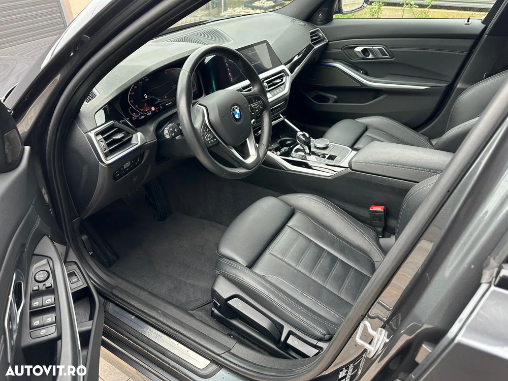 BMW Seria 3 320d Touring Aut. Edition Luxury Line Purity - 26