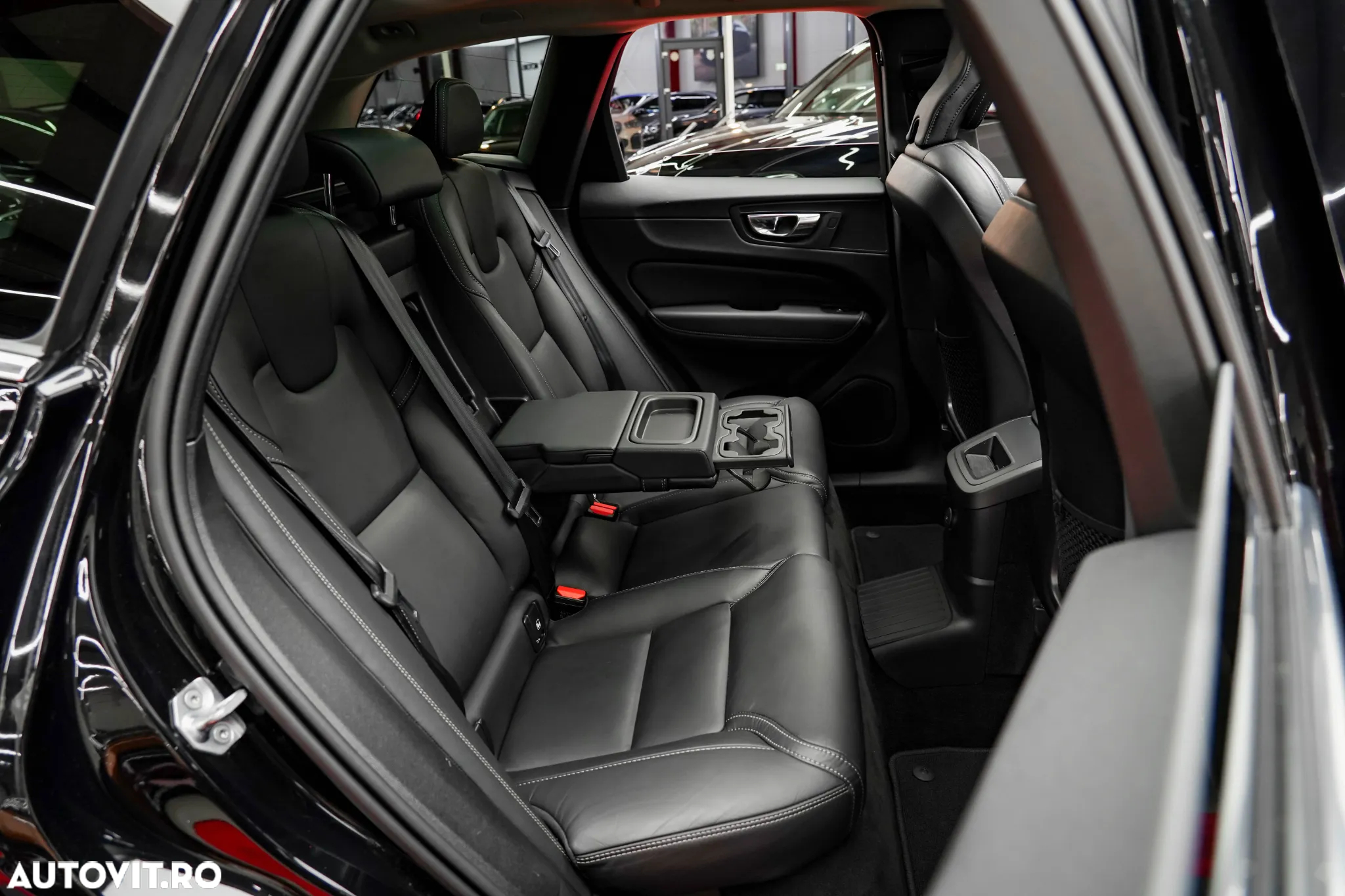 Volvo XC 60 Recharge T6 Twin Engine eAWD Inscription Expression - 10