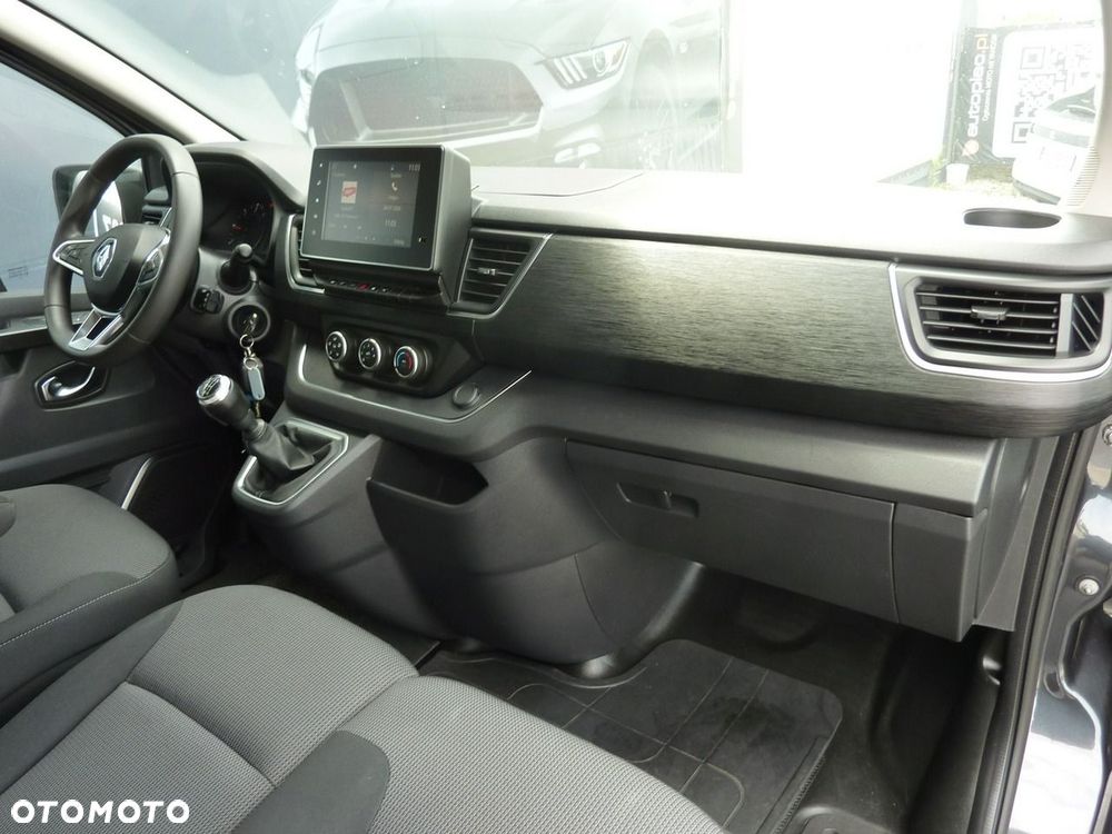 Renault Trafic - 13