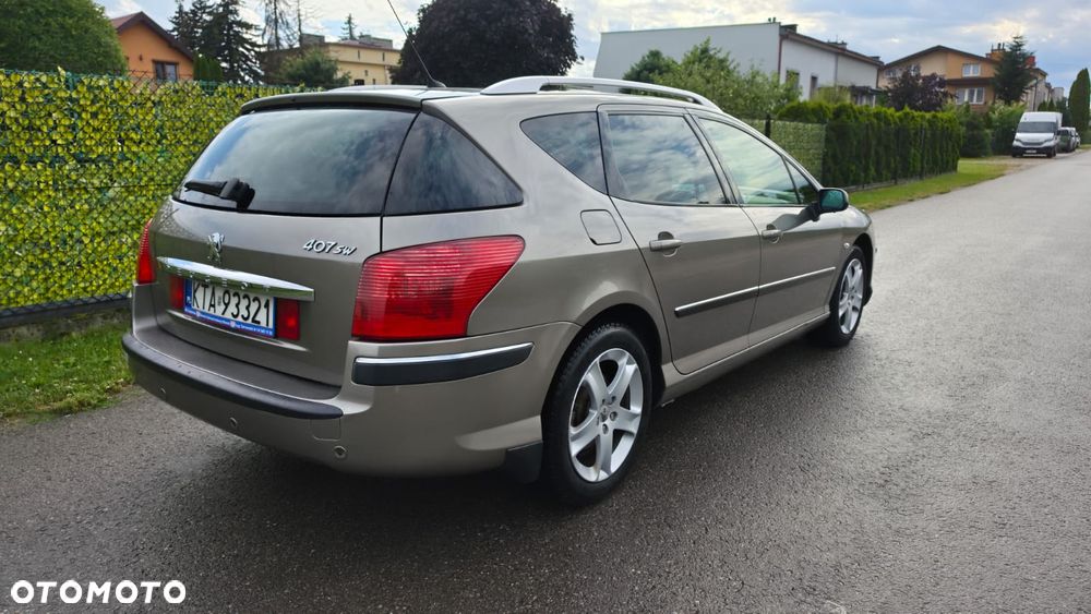 Peugeot 407 2.0 HDI Premium navtech gama - 8