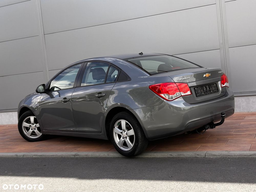 Chevrolet Cruze 1.8 LT - 17