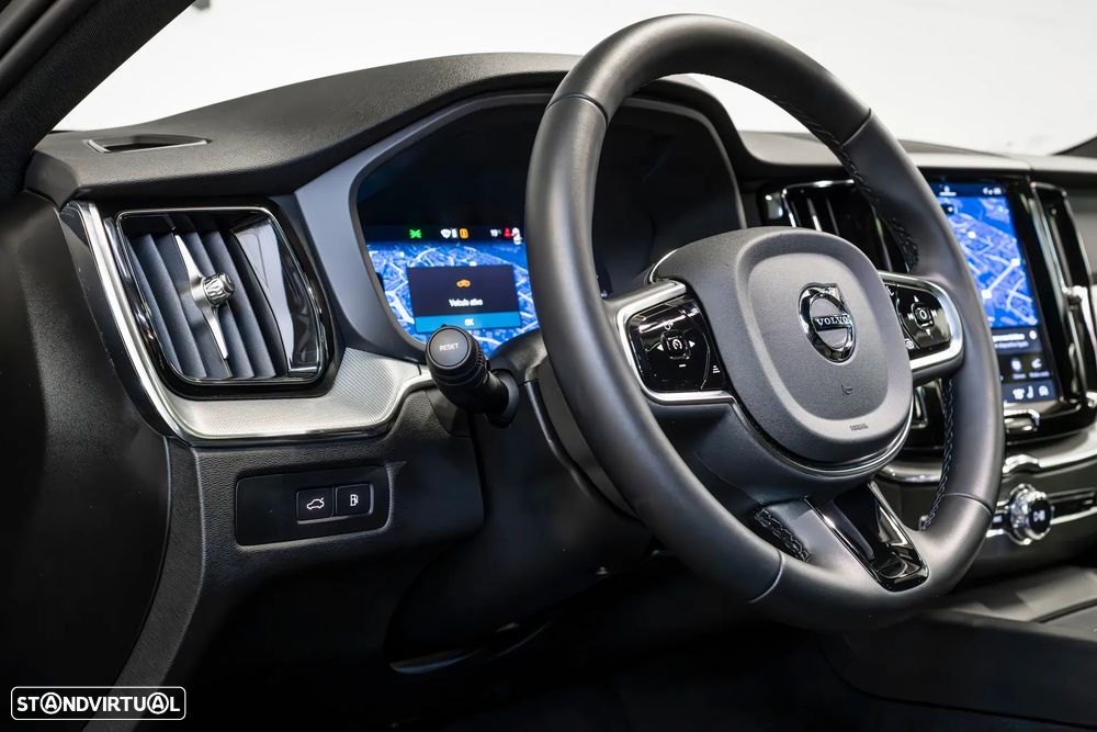 Volvo XC 60 2.0 T6 PHEV Black Edition AWD - 18
