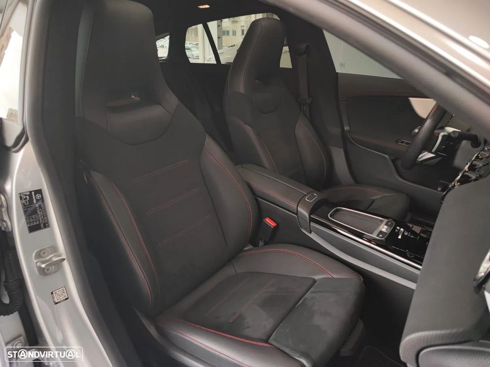 Mercedes-Benz CLA 250 e Shooting Brake AMG Line - 35