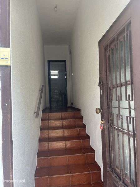 Arrenda-se T1 Baguim do Monte - Grande imagem: 3/12