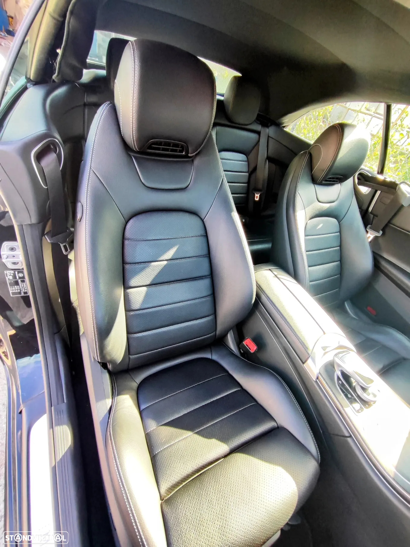 Mercedes-Benz C 220 d Coupe 4Matic 9G-TRONIC - 11